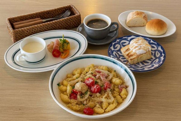 【京滋エリア発】 春らんまん!花咲く淡路島でいちご狩り食べ放題と 西海岸の絶景レストランでイタリアンランチ 日帰り3